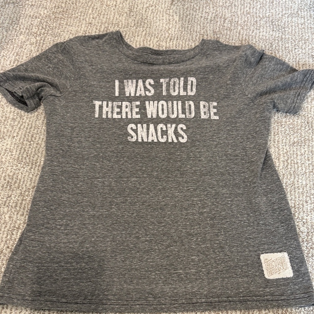 Retro brand - graphic tee